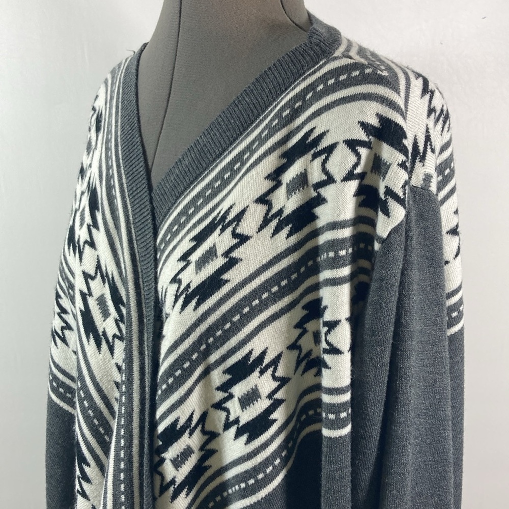 Morgan City Sweater Women Women Size XXL Gray & White Lap Over Front Long Sleeve - Picture 5 of 11